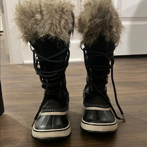 Sorel Women's Joan of Arc Black and Cream Winter Boots - Picture 4 of 5
